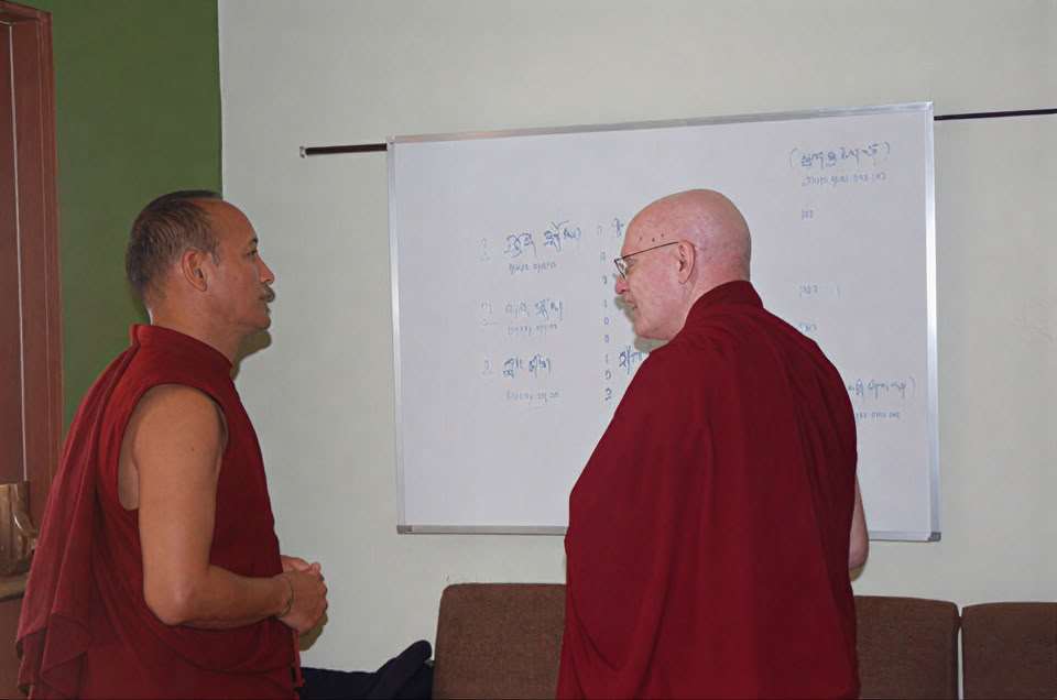 Ngondro (18.00) & hiljainen meditaatio (18.30)