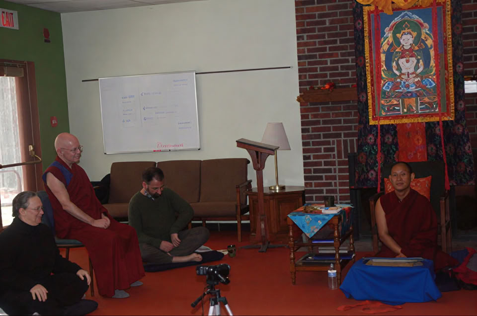 Ngondro (18.00) & hiljainen meditaatio (18.30)