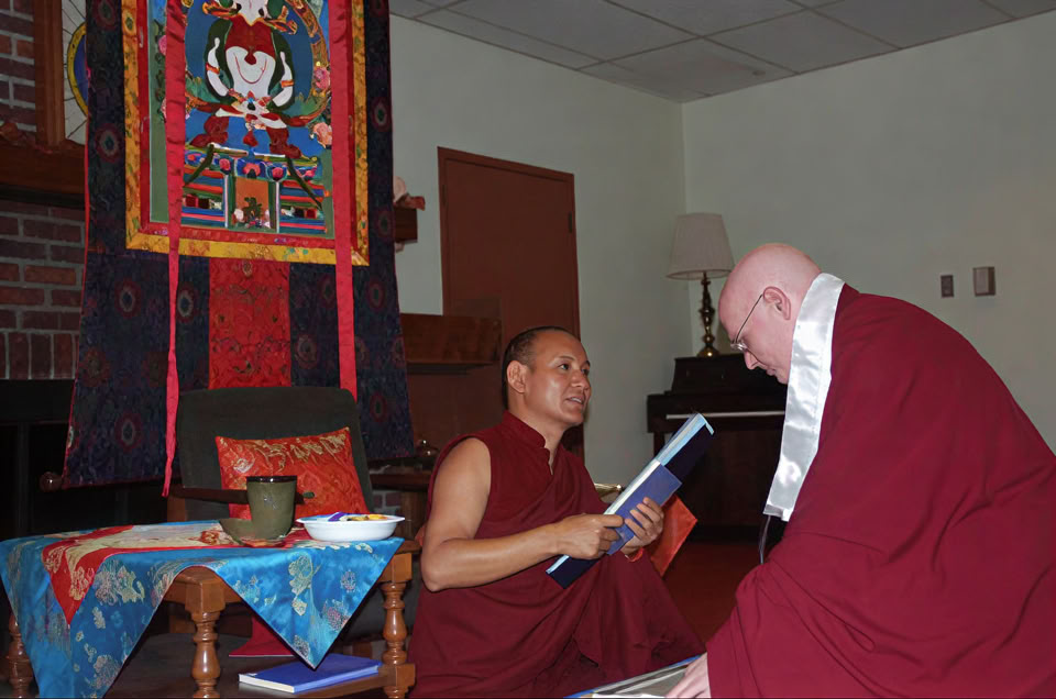 Ngondro (18.00) & hiljainen meditaatio (18.30)