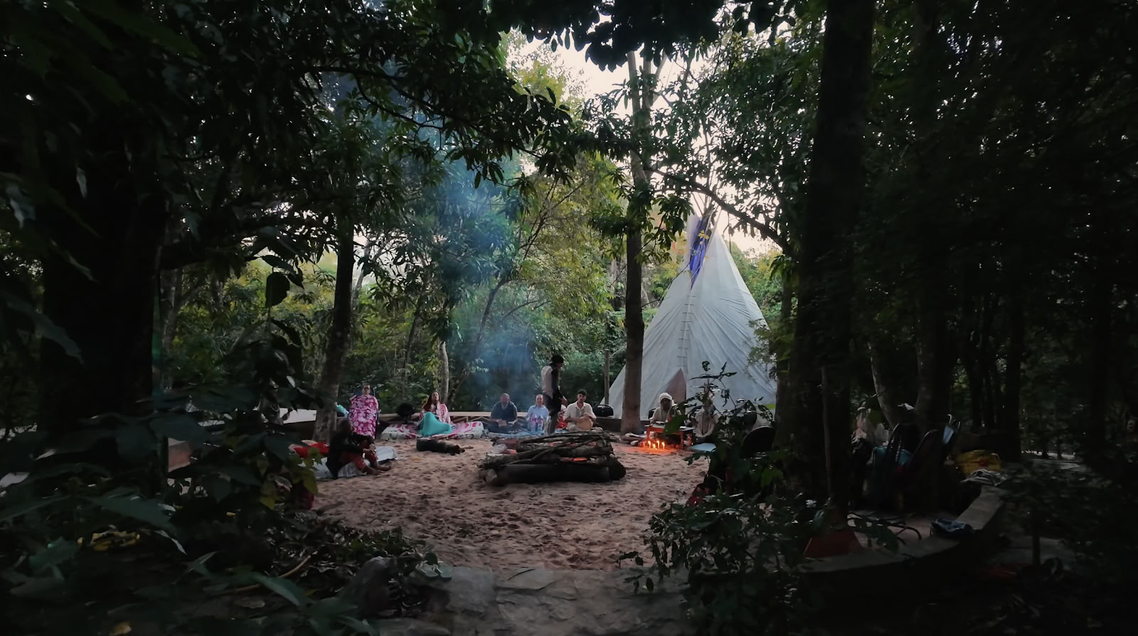Gaya Kali - Ayahuasca- ja Iboga-retriittikeskus