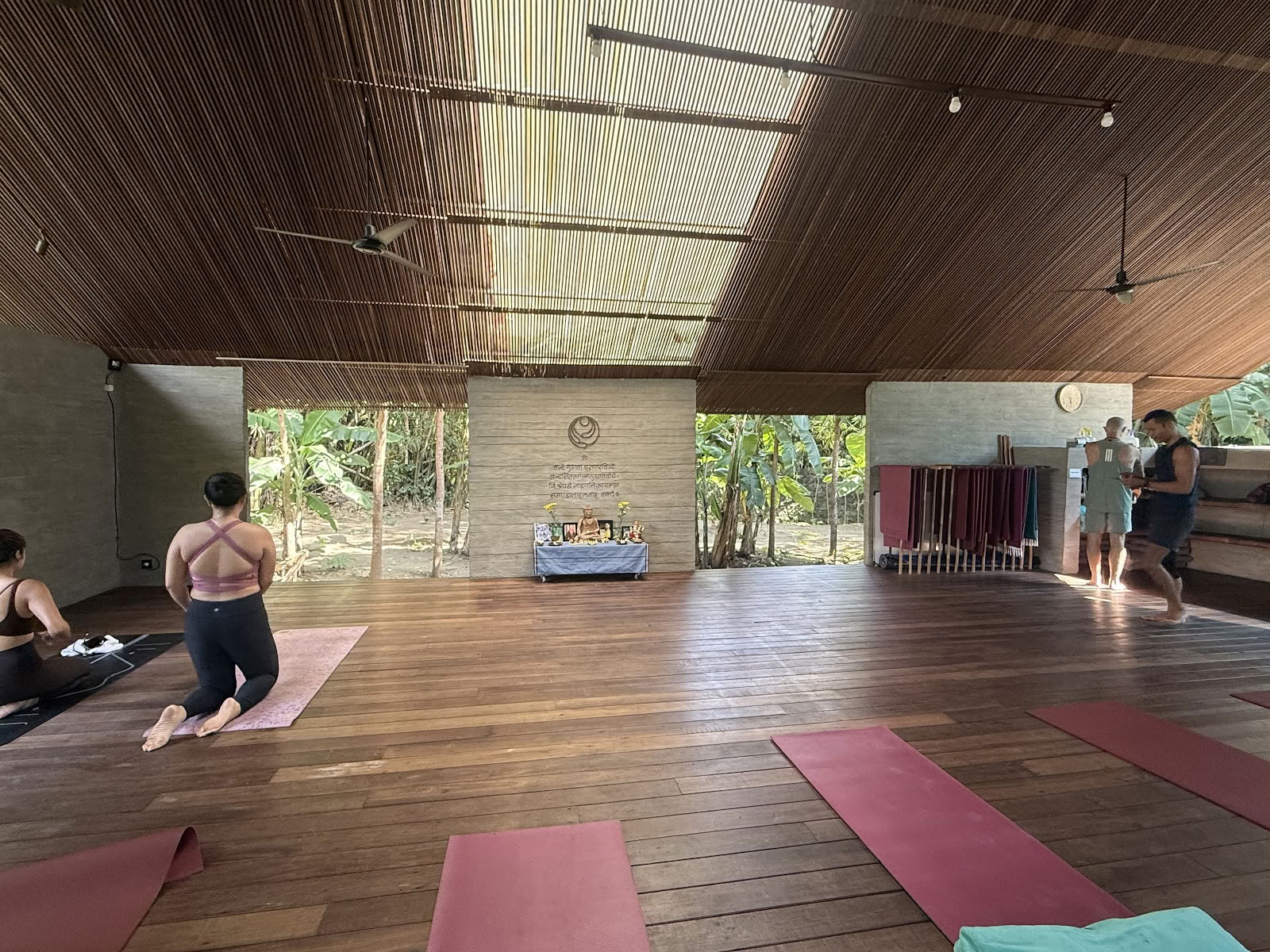 Ubuntu Bali -ekoyoga- retriitti
