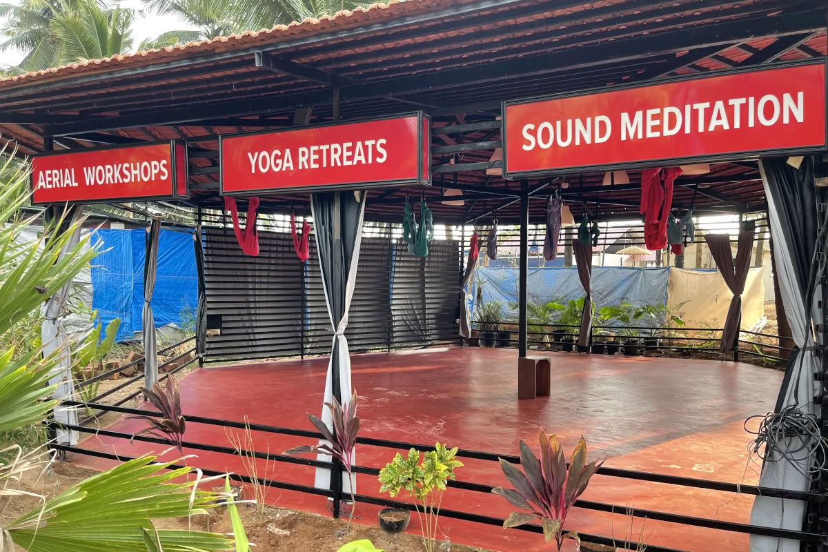 OM Studio Agonda - aerial jooga ja äänimaljarentoutus Goassa