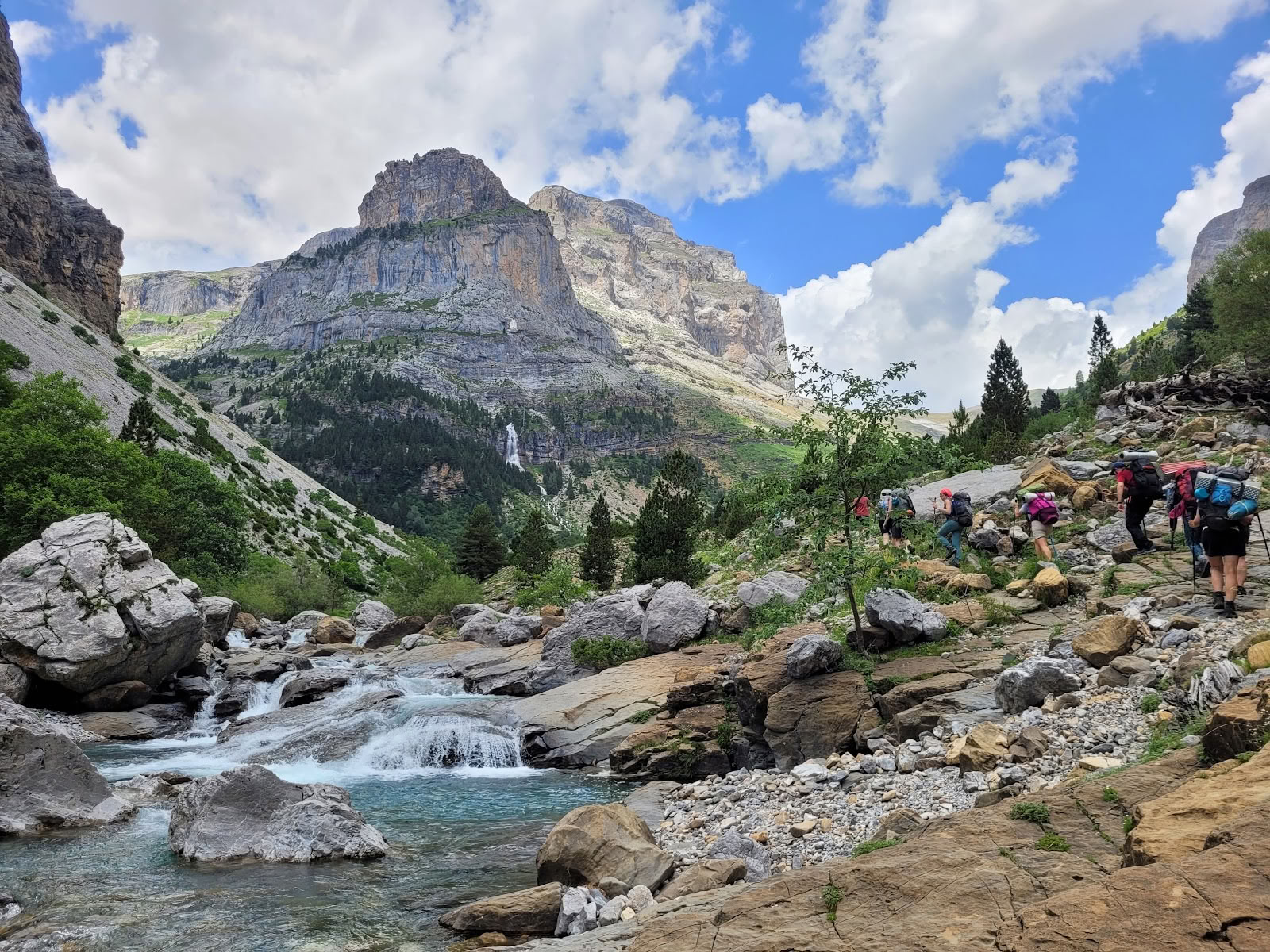 Casa Cuadrau: Jooga, taide ja luonto Pyreneillä