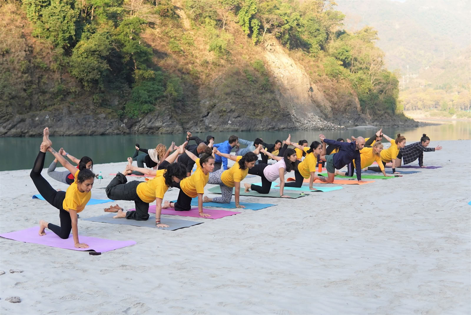 Ishavasyam Yoga -koulu