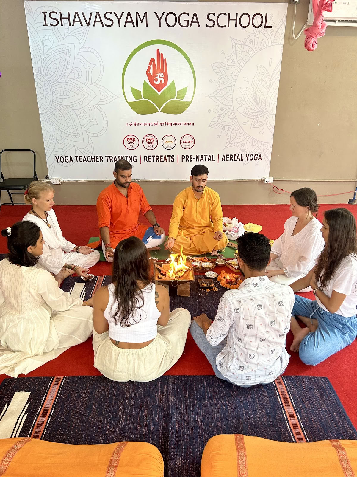 Ishavasyam Yoga -koulu