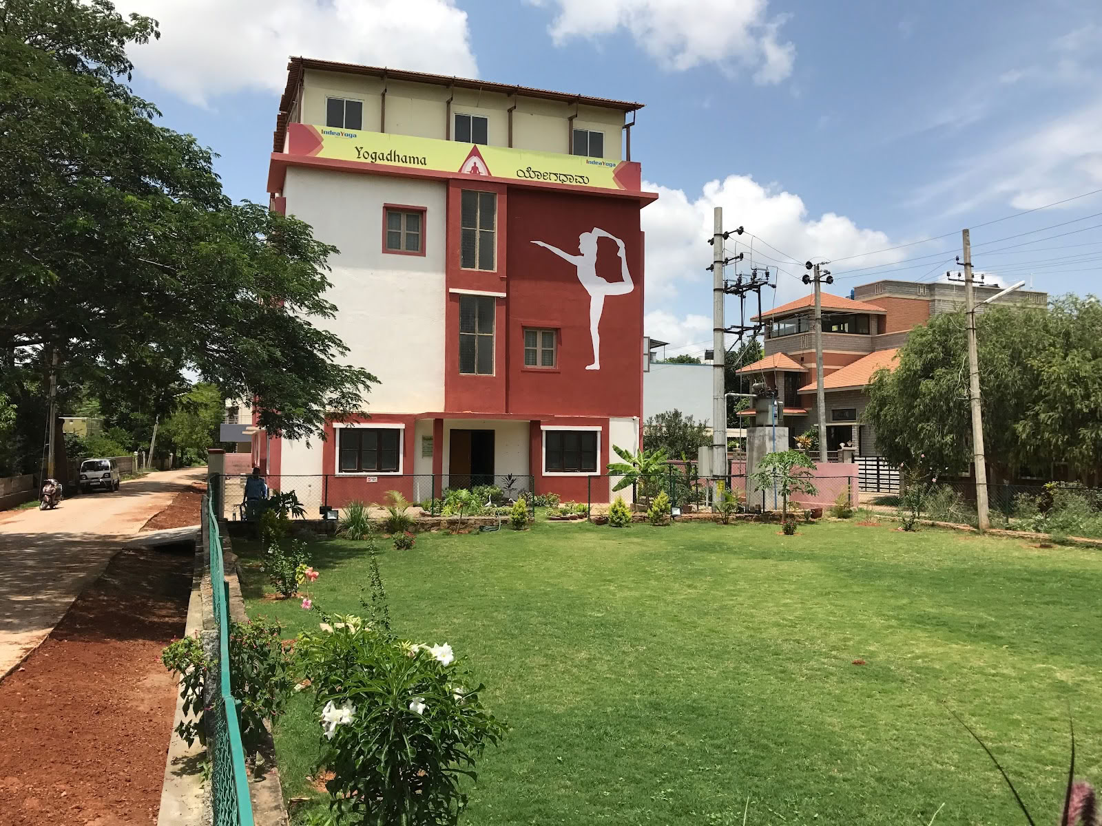 Bharatha Yoga Shala | Ashtanga-joogan opettajakoulutuskoulu Mysore