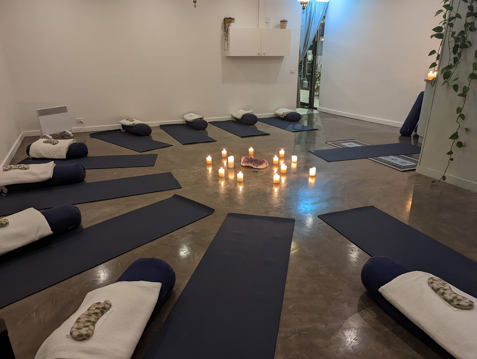 Kirsty Saunders – Spinaaliset energiat ja retriitit