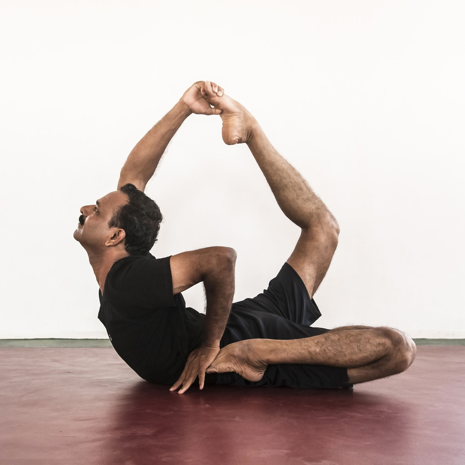 Joogaa Srinathan kanssa, Mysore, Intia - Ashtanga | Hatha | Iyengar -joogaopettajien koulutuskeskus