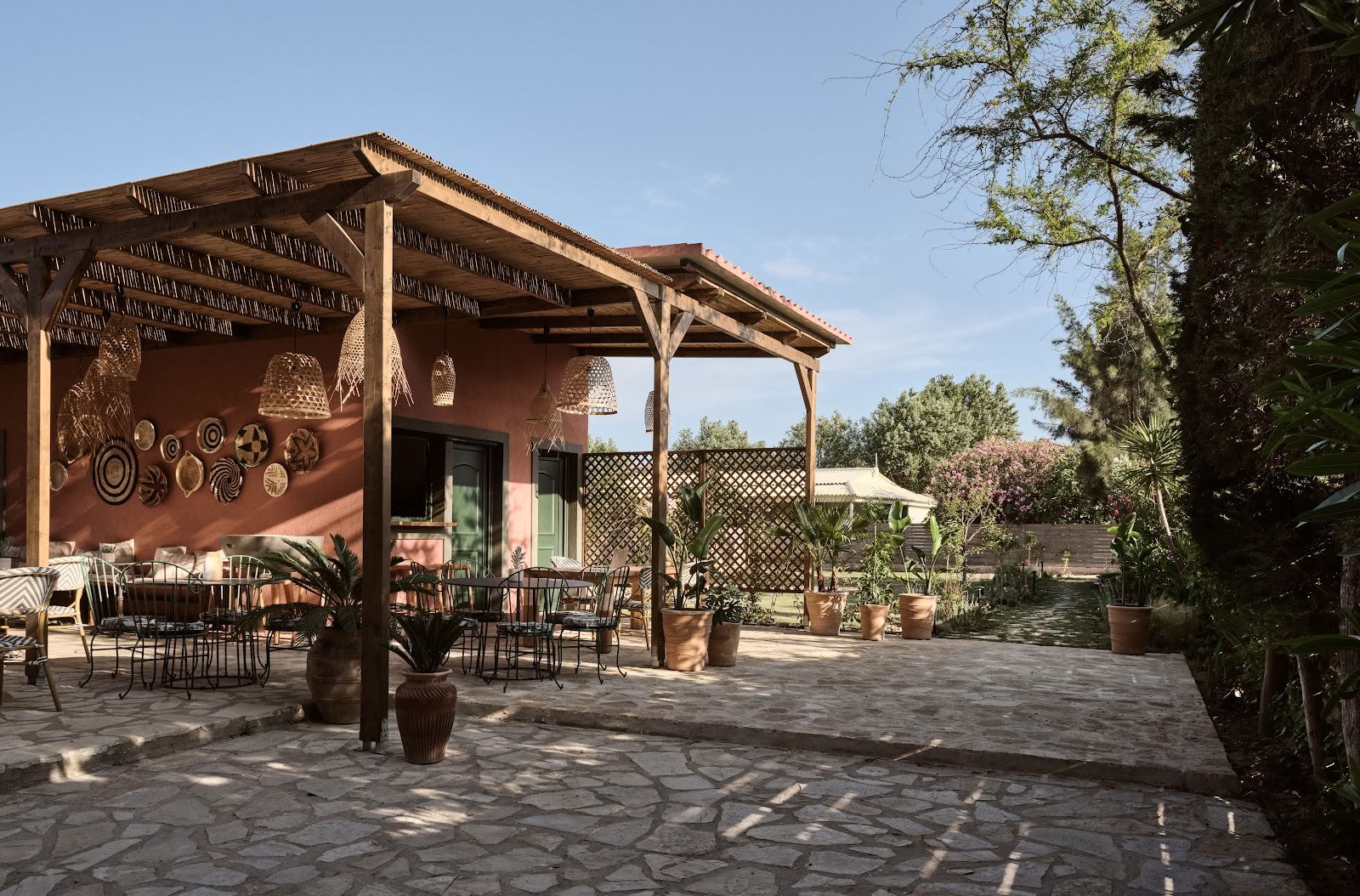 Anemelia Retreat – Tutki ja lataa akkuja