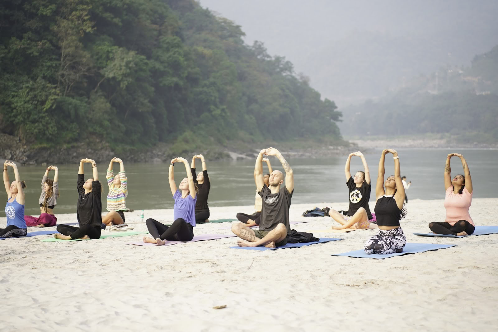 Kaivalyam Yoga School - Joogaopettajakoulutus Rishikeshissä