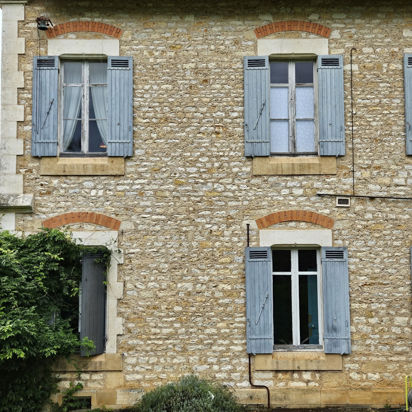 Château de Saint-Germain-des-Prés | Kartano ja tekijä