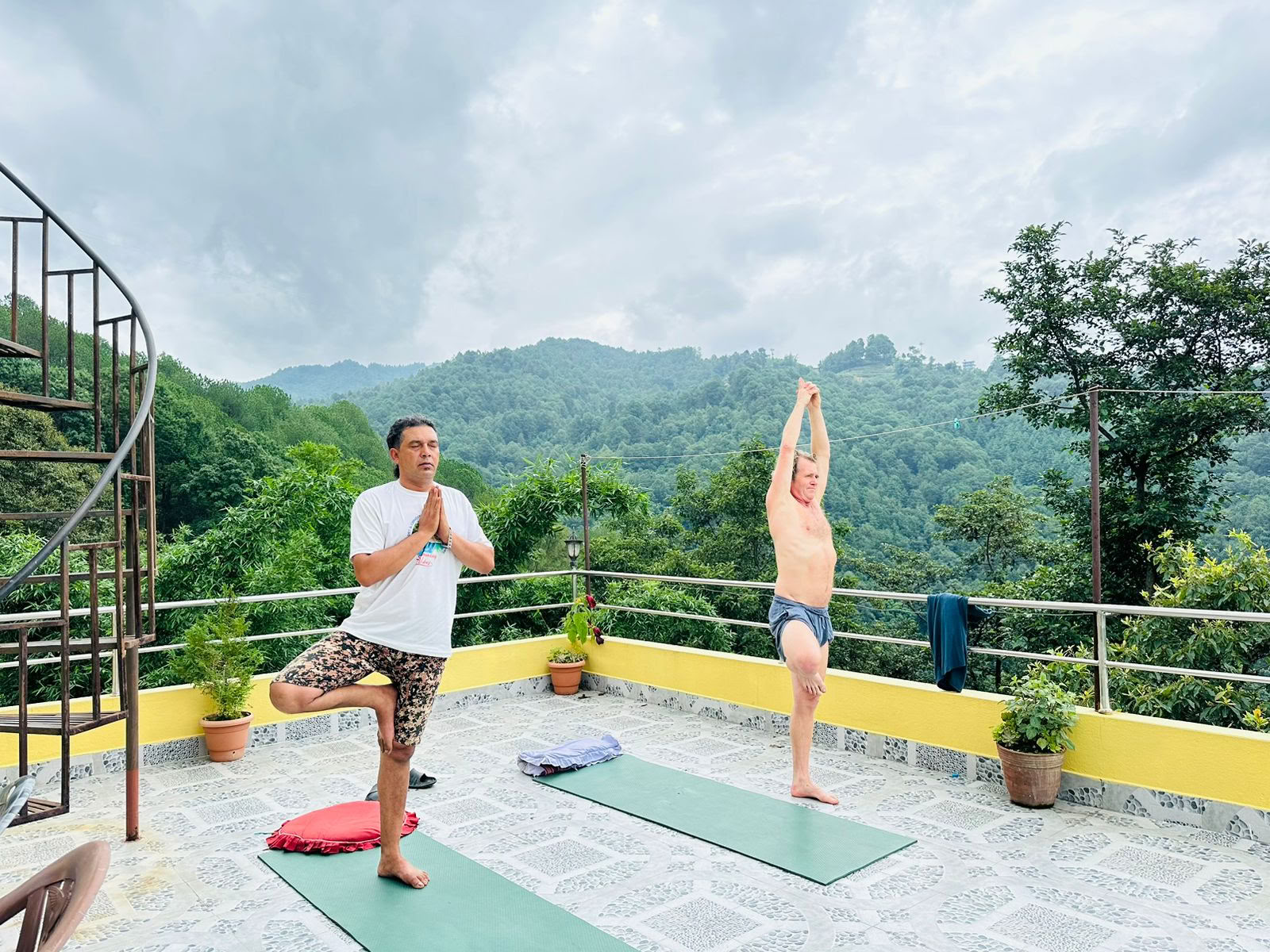 Mokshya Joogaretriitti Nepalissa