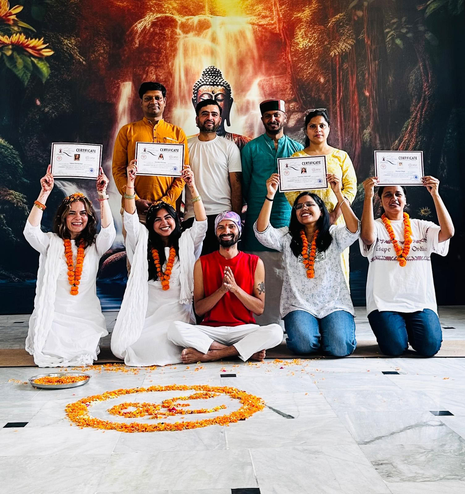 Rishikeshin Yoga Valley School | Joogaopettajakoulutus Rishikeshissä