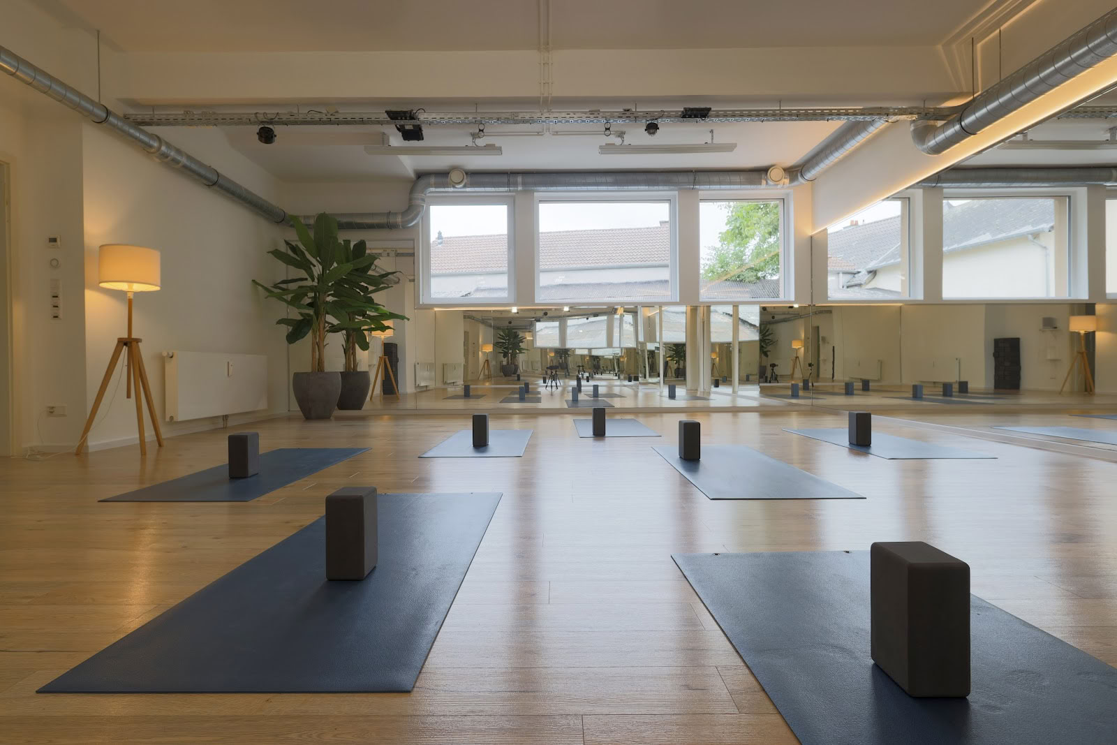 yogaloft. TROOPIT - kuuma jooga Strassen