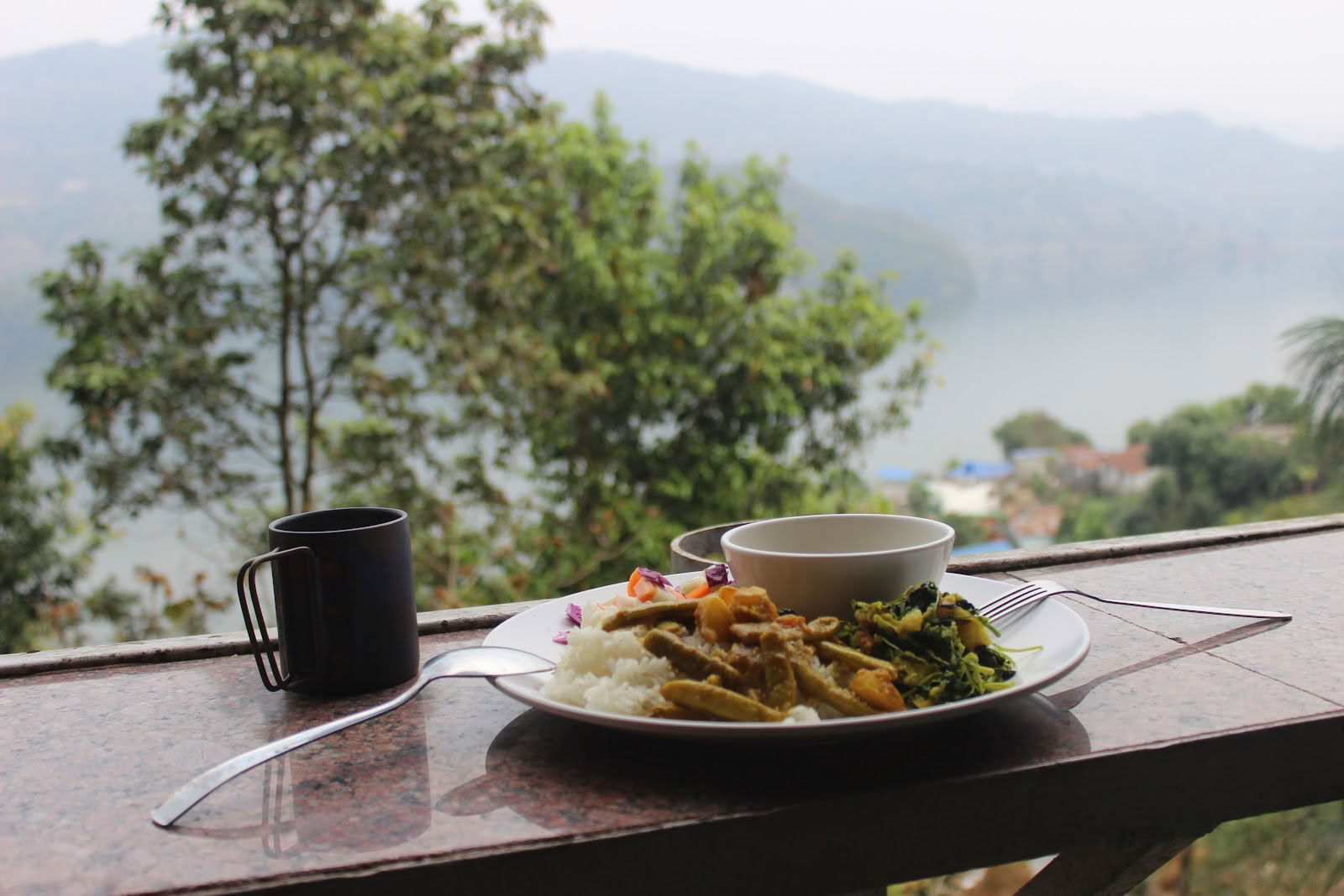 Shivalaya Yoga Ashram Nepalissa - Joogaopettajakoulutukset ja retriitit