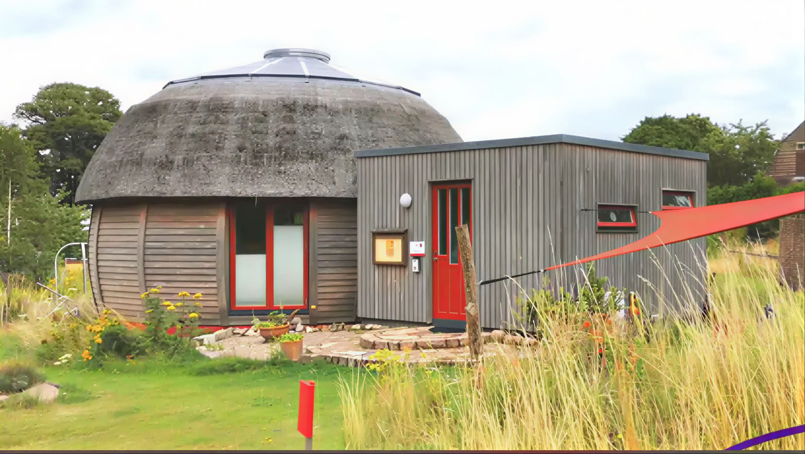 Yogini Dome - Äänen ja hiljaisuuden tila / retriitti, jooga ja meditaatio