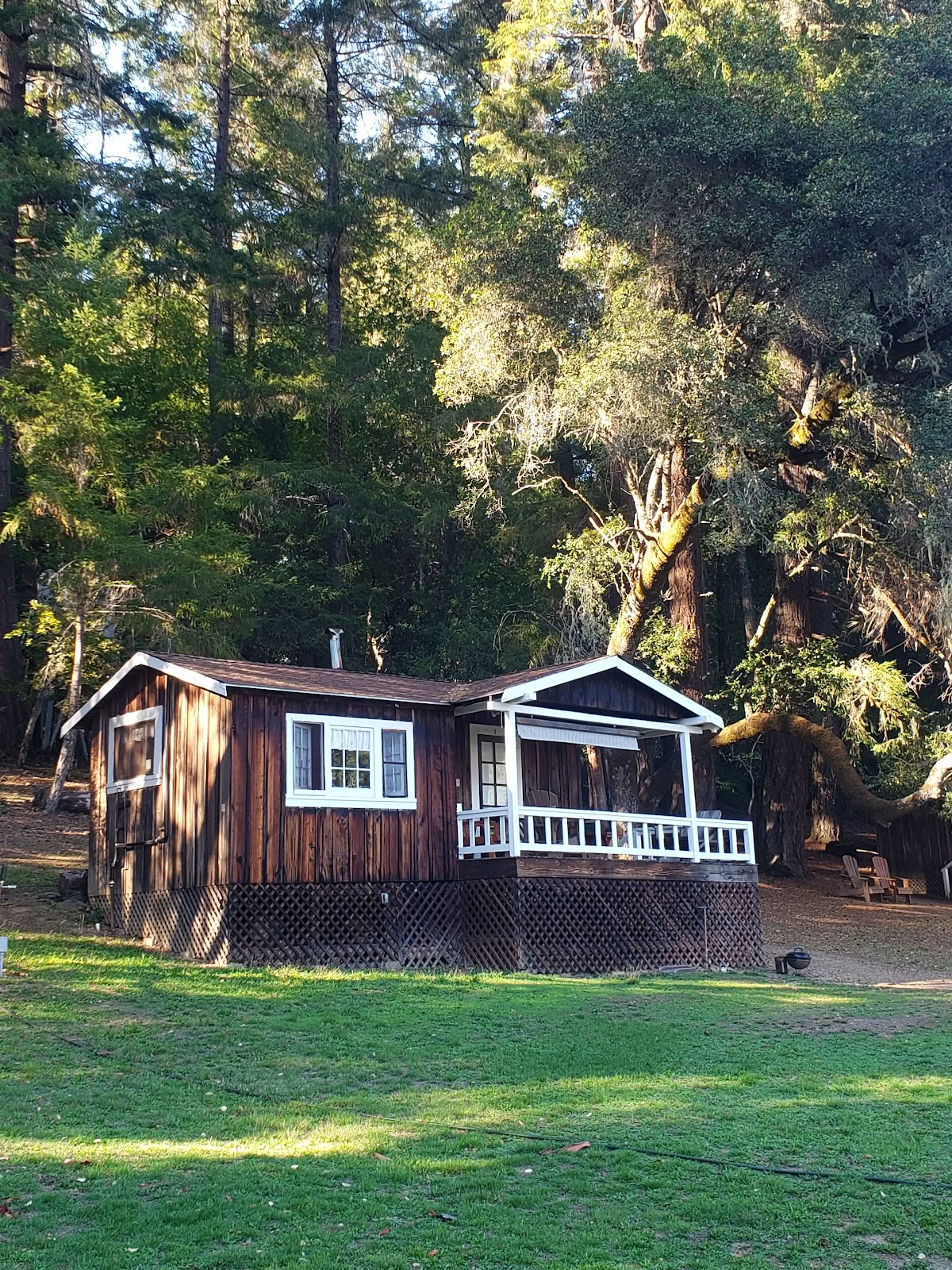 Van Zandtin Redwood View Resort