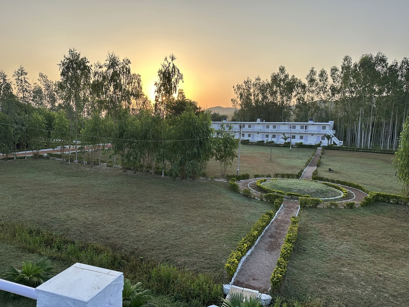 Arhanta – Joogaopettajakoulutus Ashram, Intia