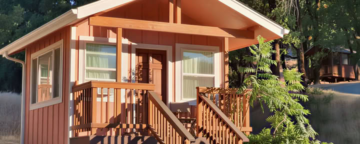 Krishna Cabin, Double share dorm (2 twin beds)