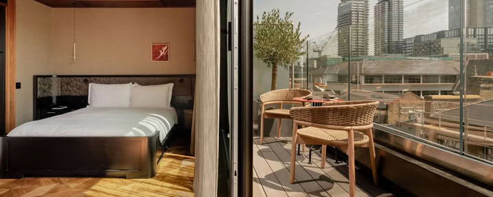 Aethos Skyline -huone